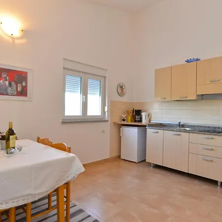 Bernarda 1773 Banjole