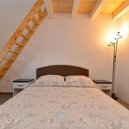 Bernarda 1773 Banjole