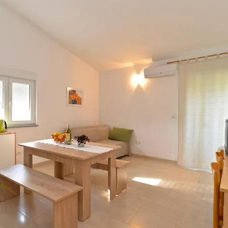 Apartment Bernarda 1773 *