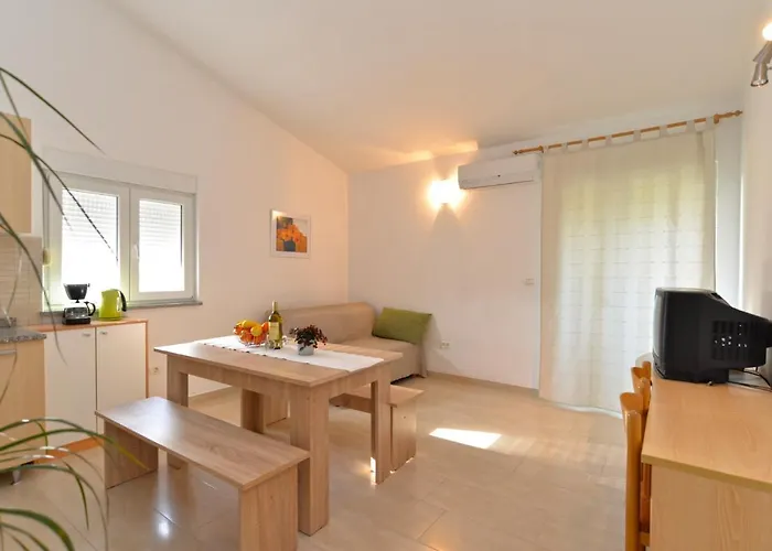 Apartman Bernarda 1773 *
